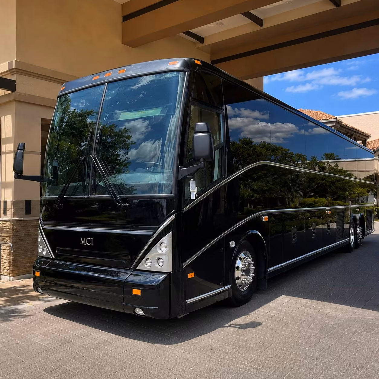 keeping north port construction crews on schedule with reliable worksite shuttles