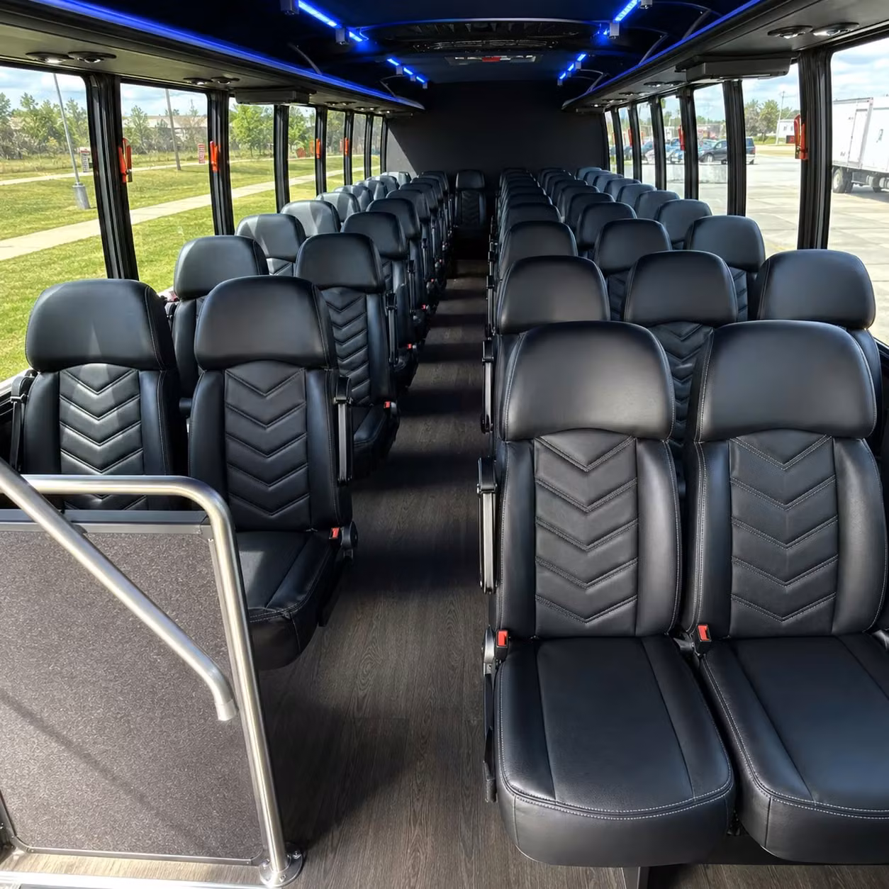 minibus rentals in north port for smaller prom groups