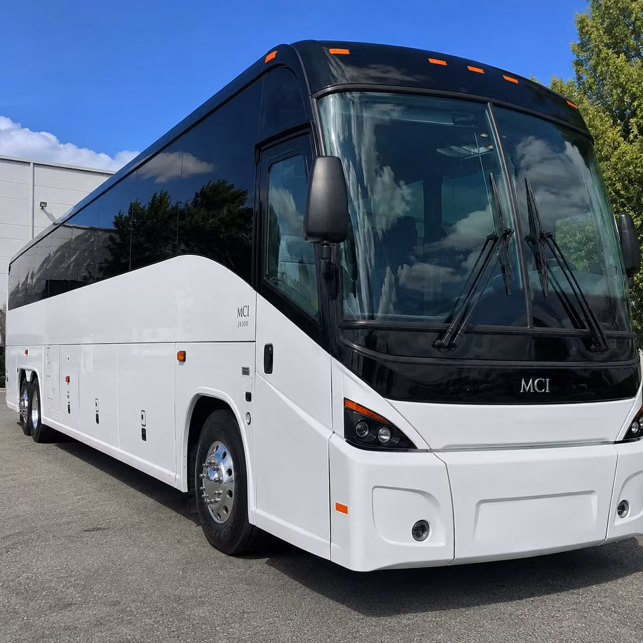 what makes charterbusrentalnorthportfl com the smartest way to book airport transportation in north port